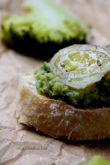 Zdjęcie - Pasta brokułowa - Przepisy kulinarne ze zdjęciami