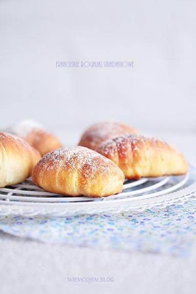 Zdjęcie - Francuskie rogaliki  śniadaniowe - Przepisy kulinarne ze zdjęciami