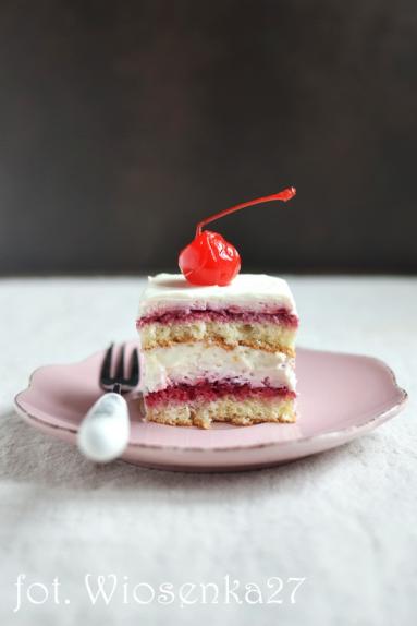 Zdjęcie - Ciasto z wiśniami i białą czekoladą - Przepisy kulinarne ze zdjęciami