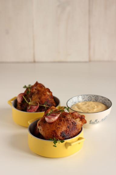 Zdjęcie - Kurczak z ziołowo-cytrynowym majonezem - Przepisy kulinarne ze zdjęciami