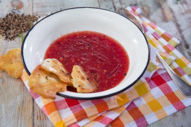 Zdjęcie - Zimna pomidorowa i chrupiące pieczywo - Przepisy kulinarne ze zdjęciami
