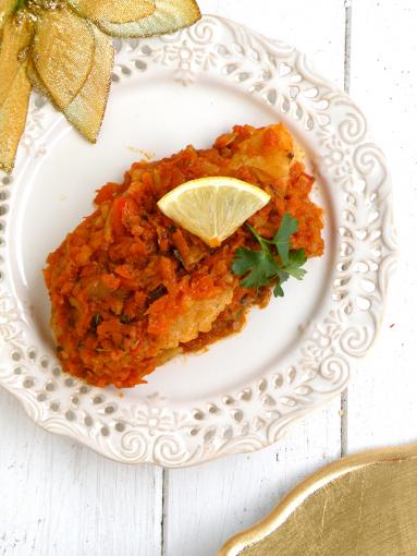 Zdjęcie - Ryba po grecku - miruna w warzywnej potrawce - Przepisy kulinarne ze zdjęciami