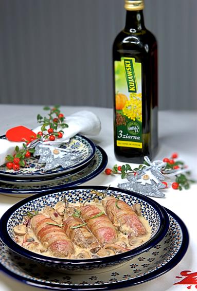 Zdjęcie - Polędwiczki w sosie serowo-grzybowym - Przepisy kulinarne ze zdjęciami