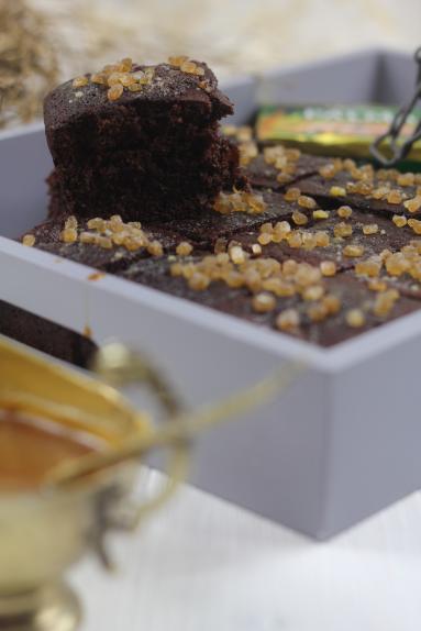 Zdjęcie - Korzenne ciasto czekoladowe z solonym karmelem - Przepisy kulinarne ze zdjęciami