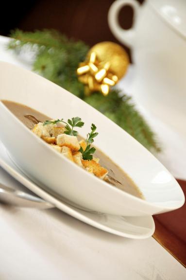 Zdjęcie - Zupa z borowików z grzankami - Przepisy kulinarne ze zdjęciami