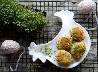 Zdjęcie - Zapiekane jajka faszerowane w skorupkach - Przepisy kulinarne ze zdjęciami