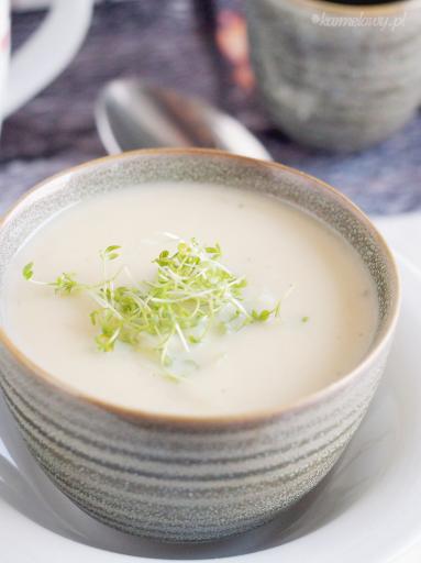 Zdjęcie - Kremowa zupa z gruszki i pietruszki / Creamy pear and parsnip soup - Przepisy kulinarne ze zdjęciami