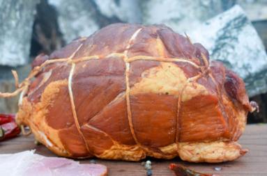 Zdjęcie - Wielkanocna szynka wędzona - Przepisy kulinarne ze zdjęciami