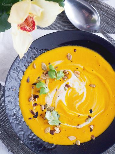 Zdjęcie - Marchewkowa zupa krem / Creamy carrot soup - Przepisy kulinarne ze zdjęciami