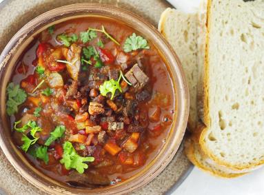 Zdjęcie - Portugalski gulasz z żołądków / Portugese gizzard stew - Przepisy kulinarne ze zdjęciami