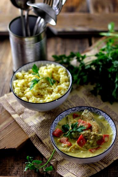 Zdjęcie - Curry z kurczakiem i kasza jaglaną - Przepisy kulinarne ze zdjęciami