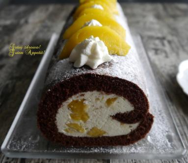 Zdjęcie - Rolada biszkoptowa z kremem serowym  i mango - Przepisy kulinarne ze zdjęciami