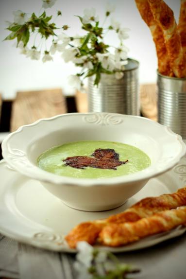 Zdjęcie - Krem z zielonego groszku - Przepisy kulinarne ze zdjęciami