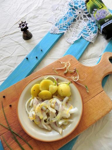 Zdjęcie - Sałatka cebulowa ze śledziem i ziemniakami Stefanii - Przepisy kulinarne ze zdjęciami