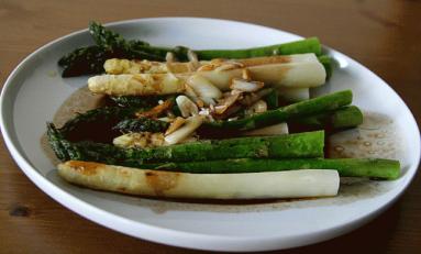 Zdjęcie - Pierwsze szparagi w tym  sezonie  - Przepisy kulinarne ze zdjęciami