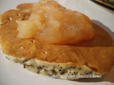 Zdjęcie - Pancakes z makiem i słonecznikiem  - Przepisy kulinarne ze zdjęciami