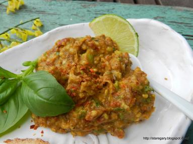 Zdjęcie - Guacamole z suszonymi pomidorami - Przepisy kulinarne ze zdjęciami