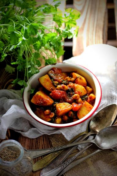 Zdjęcie - Curry z ziemniaków - Przepisy kulinarne ze zdjęciami
