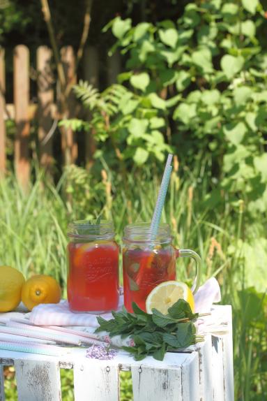 Zdjęcie - Lemoniada rabarbarowa - Przepisy kulinarne ze zdjęciami
