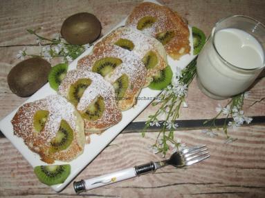 Zdjęcie - Pankejki z kiwi - Przepisy kulinarne ze zdjęciami