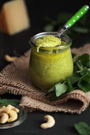 Zdjęcie - Pesto szparagowe - Przepisy kulinarne ze zdjęciami