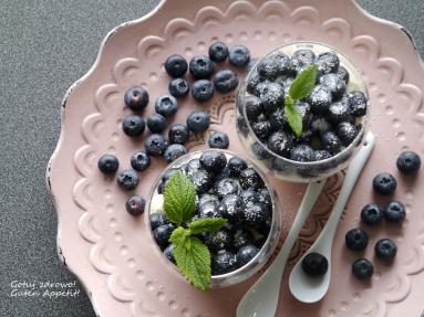 Zdjęcie - Deser jogurtowy z masłem orzechowym - Przepisy kulinarne ze zdjęciami