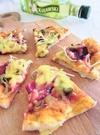 Zdjęcie - Wyśmienita pizza (ciasto) babci Marysi - Przepisy kulinarne ze zdjęciami