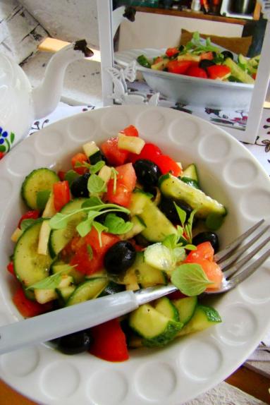 Zdjęcie - Lenia sałatka z oliwkami - Przepisy kulinarne ze zdjęciami