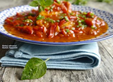 Zdjęcie - Dorsz w paprykowo - pomidorowym sosie - dietetycznie - Przepisy kulinarne ze zdjęciami