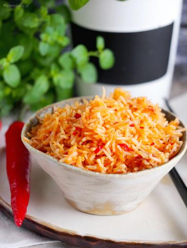 Zdjęcie - Pikantny ryż z papryczkami chilli / Spicy rice with chilli - Przepisy kulinarne ze zdjęciami