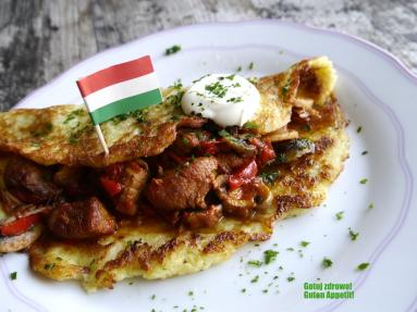 Zdjęcie - Placek po węgiersku - Przepisy kulinarne ze zdjęciami