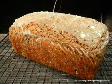 Zdjęcie - Chleb mieszany na miodzie z oliwkami - sierpniowa piekarnia - Przepisy kulinarne ze zdjęciami