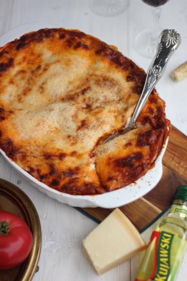 Zdjęcie - Wołowa lasagne z sosem bolognese - Przepisy kulinarne ze zdjęciami