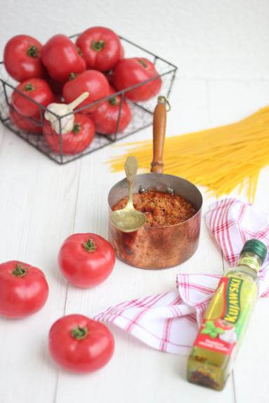 Zdjęcie - Klasyczny, włoski sos bolognese - Przepisy kulinarne ze zdjęciami
