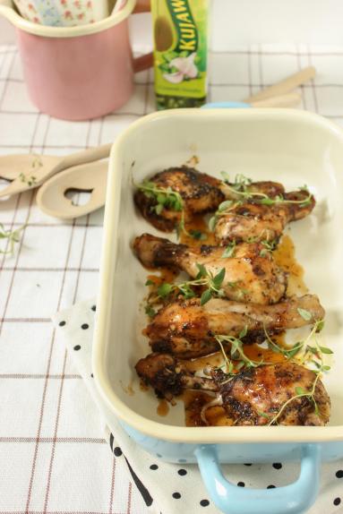 Zdjęcie - Podudzia z kurczaka w ziołach i miodzie - Przepisy kulinarne ze zdjęciami