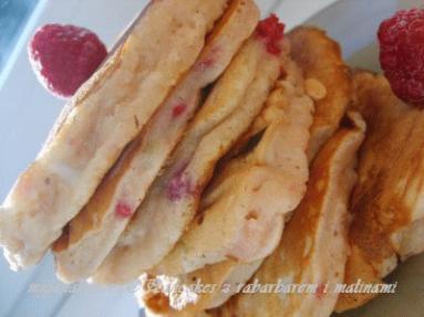 Zdjęcie - Pancakes rabarbarowo - malinowe  - Przepisy kulinarne ze zdjęciami