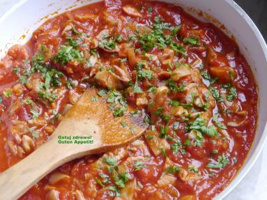Zdjęcie - Boczniaki w pomidorach z makaronem - Przepisy kulinarne ze zdjęciami