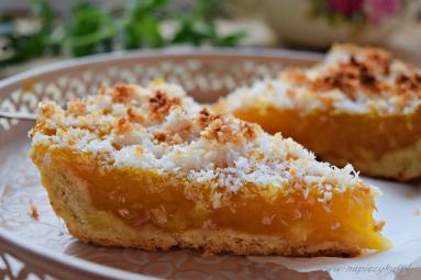 Zdjęcie - Kruche ciasto z jabłkami - Przepisy kulinarne ze zdjęciami