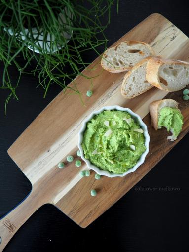 Zdjęcie - Pasta z zielonego groszku - Przepisy kulinarne ze zdjęciami