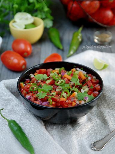 Zdjęcie - Indyjska sałatka pomidorowa (Pomidorowy Kachumber) - Przepisy kulinarne ze zdjęciami