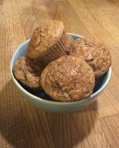 Zdjęcie - Owsiane muffinki śniadaniowe z bakaliami - Przepisy kulinarne ze zdjęciami