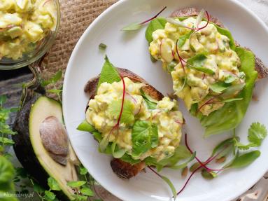Zdjęcie - Sałatka jajeczna z awokado i rzodkiewką / Egg avocado and radish salad - Przepisy kulinarne ze zdjęciami