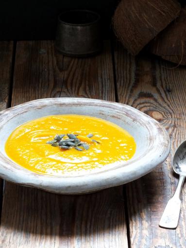 Zdjęcie - zupa dyniowa z mlekiem kokosowym - Przepisy kulinarne ze zdjęciami