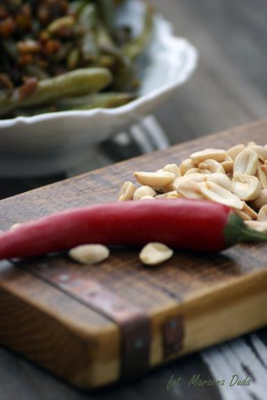 Zdjęcie - Fasolka szparagowa z fistaszkami - Przepisy kulinarne ze zdjęciami