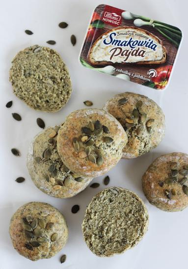 Zdjęcie - Bułeczki z pestek dyni - Przepisy kulinarne ze zdjęciami