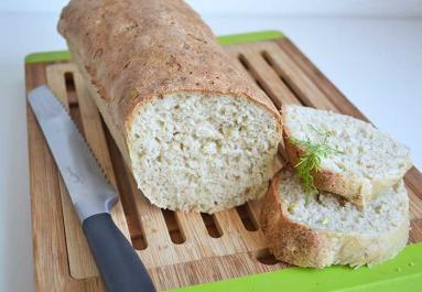 Zdjęcie - Chleb z młodą kapustą i koperkiem - Przepisy kulinarne ze zdjęciami