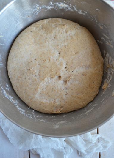 Zdjęcie - Chleb pszenny na zakwasie żytnim - Przepisy kulinarne ze zdjęciami