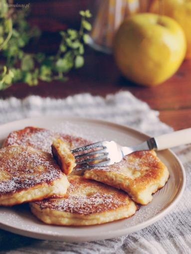 Zdjęcie - Placuszki z jabłkami i ricottą / Apple and ricotta pancakes - Przepisy kulinarne ze zdjęciami