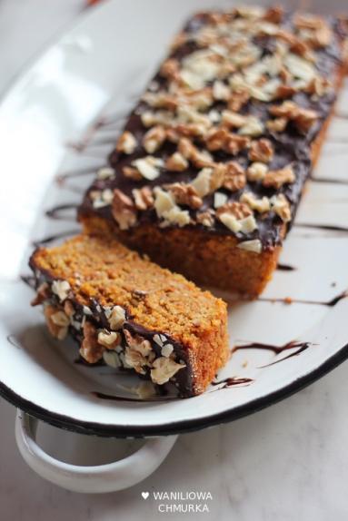 Zdjęcie - Ciasto marchewkowe z czekoladą i orzechami - Przepisy kulinarne ze zdjęciami