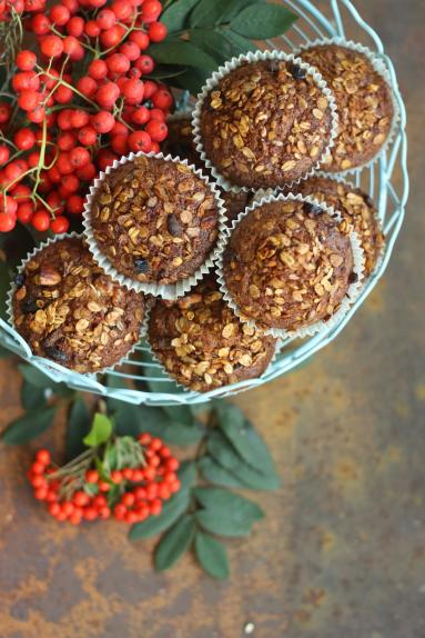 Zdjęcie - Muffiny marchewkowe z granolą - Przepisy kulinarne ze zdjęciami